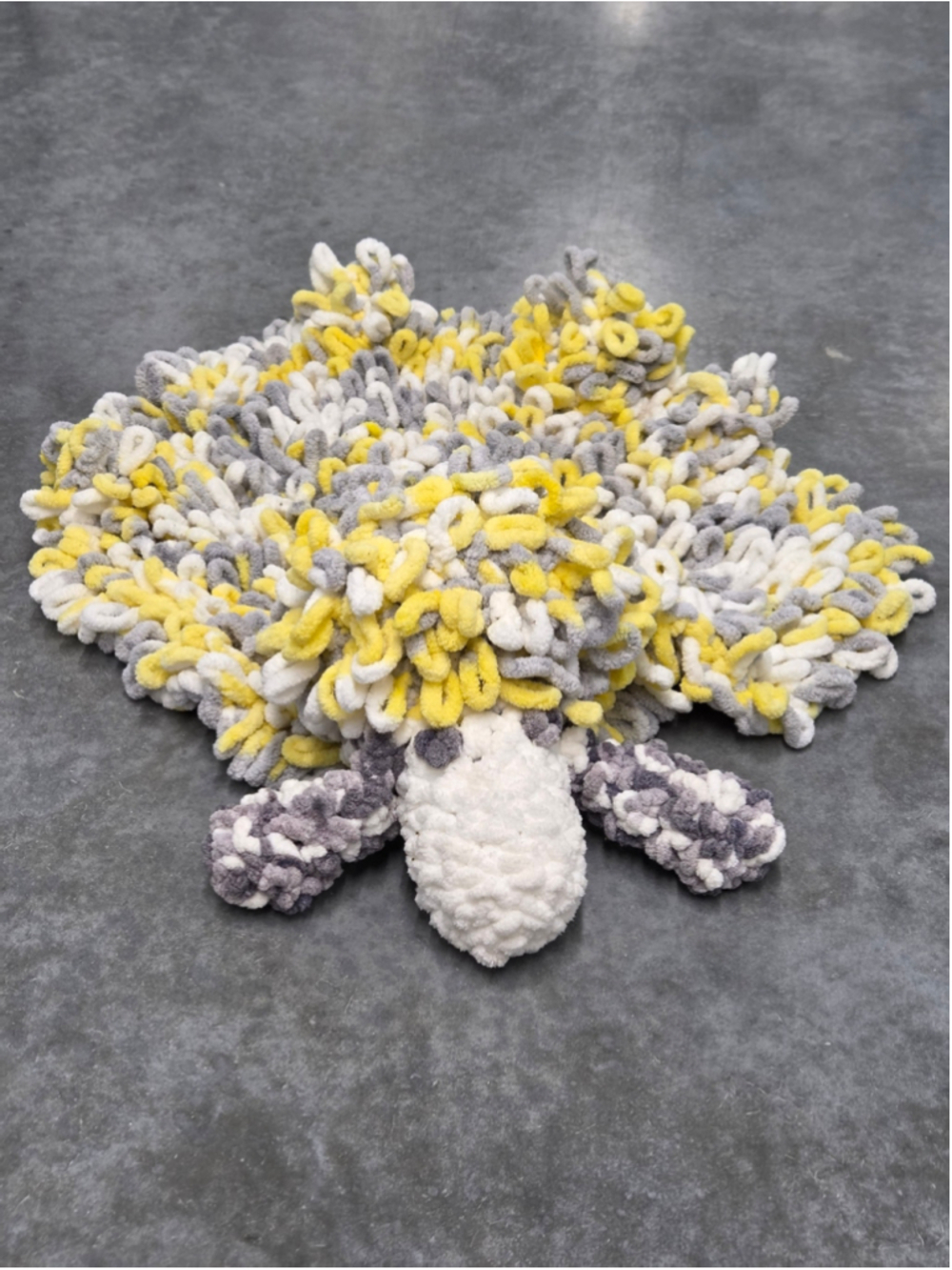 Plush Loop Fringe Lamb Accent Rug - White, Yellow & Gray Handmade